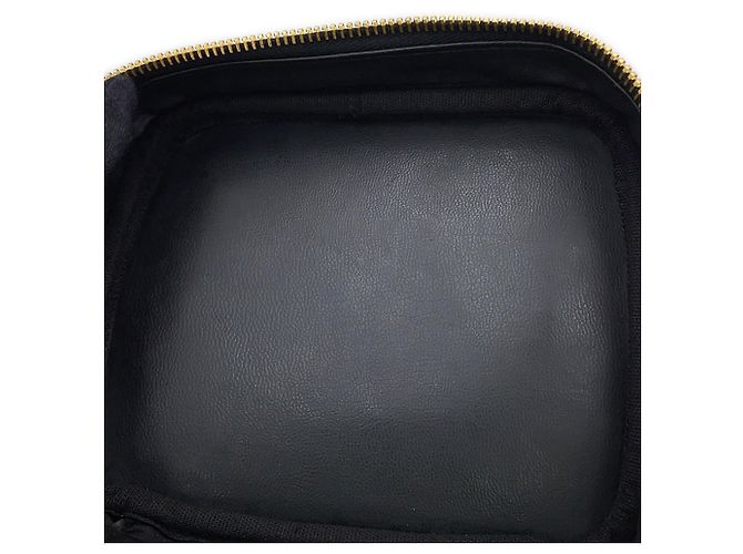 Borsa Vanity Chanel in vitello granulato nero - vista 8