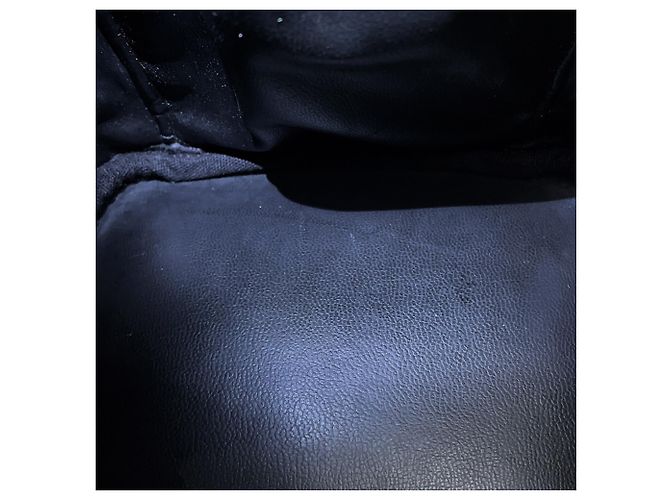Borsa Vanity Chanel in vitello granulato nero - vista 9