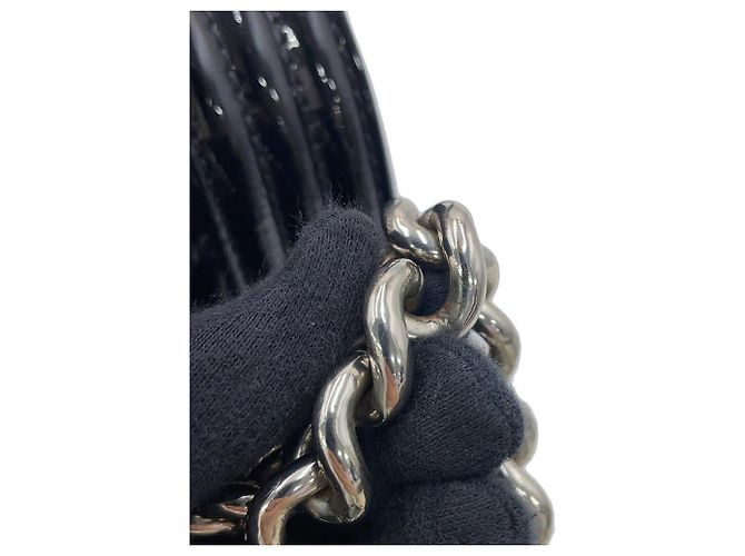 Boy Borsa a tracolla Chanel Matelassé in pelle verniciata nera Nero - vista 17