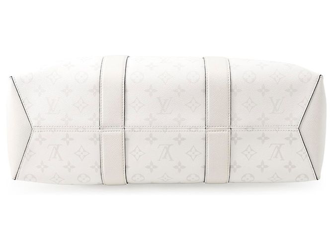 Louis Vuitton Monogram Taiga Weekend Tote NM Bianco - vista 3