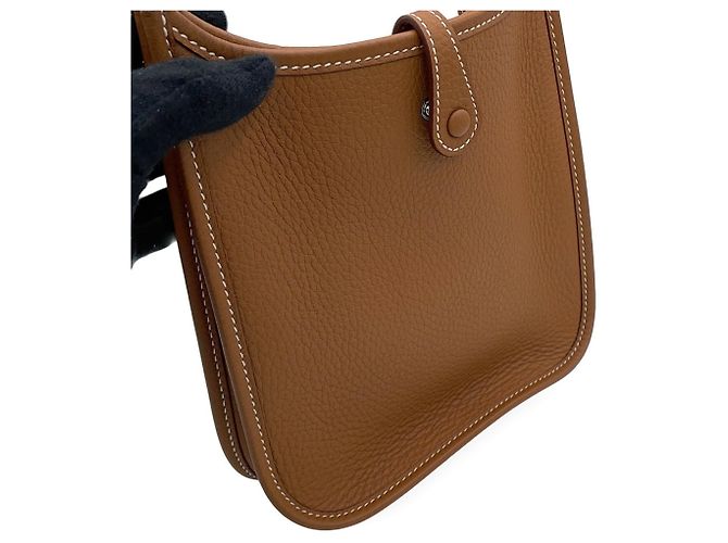 Hermès Bolsa de Ombro Hermes Evelyne TPM Dourado - vista 7
