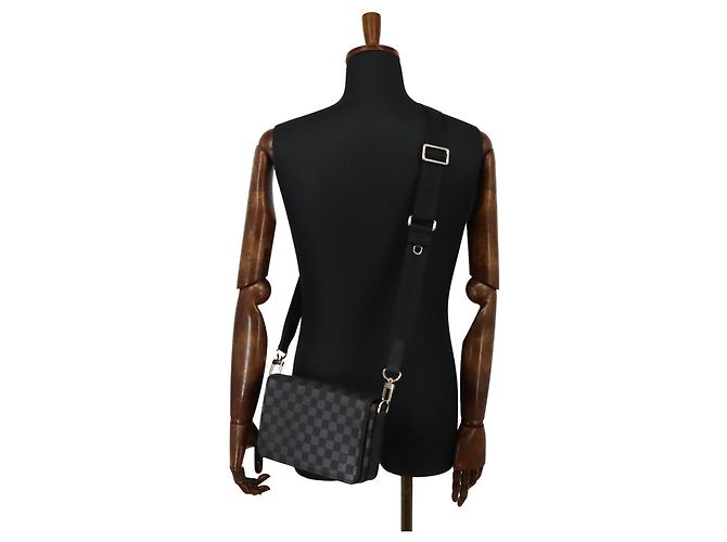 Sac Messenger Louis Vuitton Damier Infini Noir Argenté Damier ebène - vue 10