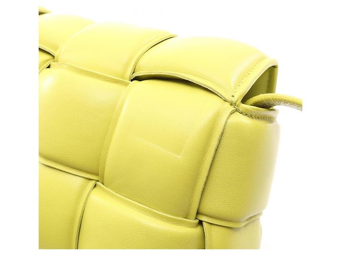 Borsa a tracolla Bottega Veneta Padded Cassette Intrecciato Giallo - vista 11