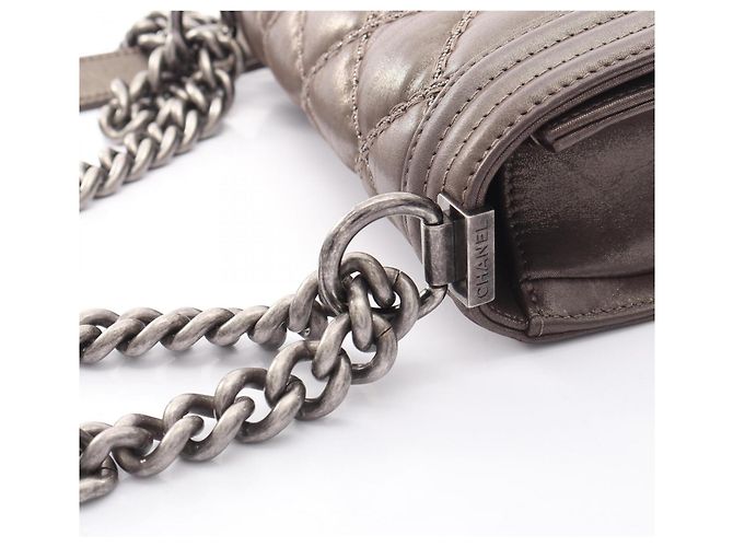 Bolso de hombro Chanel Boy Small Castaño - vista 13