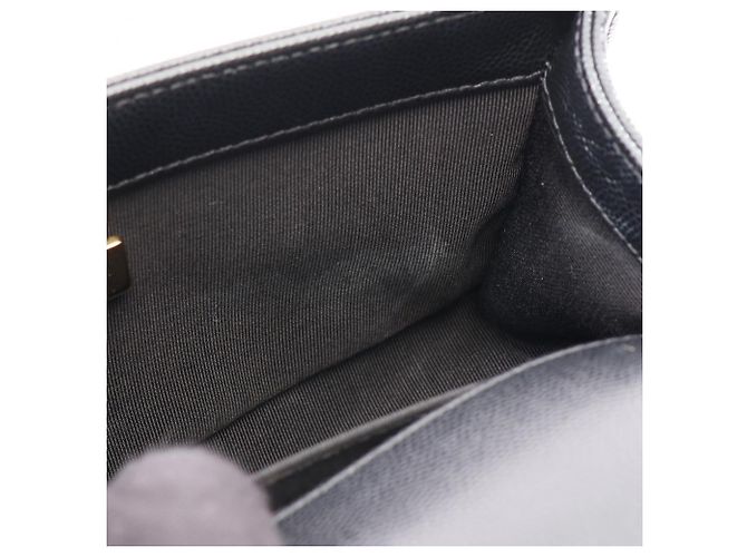 Borsa a tracolla Chanel Boy Small in nero - vista 6