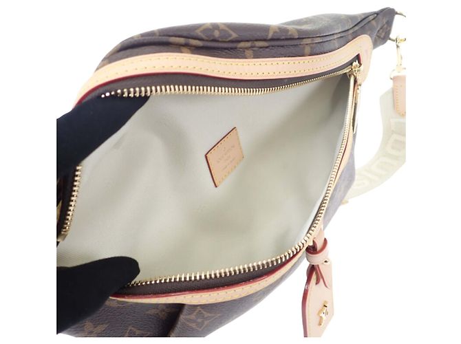 Bumbag Riñonera Louis Vuitton Brown Monogram High Rise Castaño - vista 3