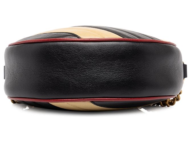 Borsa a tracolla rotonda Gucci Mini GG Marmont in pelle matelassé nera con manico Torchon Nero - vista 3