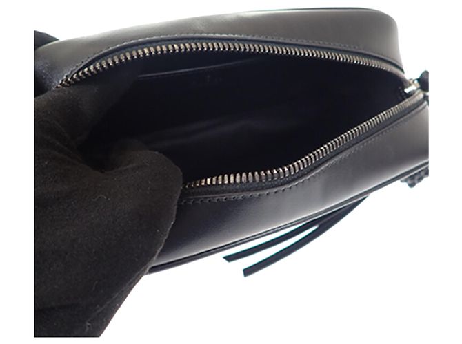 Gucci Mini Borsa a Tracolla Monocromatica in Pelle Matelassé GG Marmont Nera Nero - vista 7