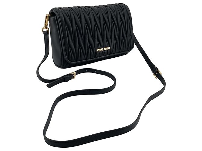 Borsa a tracolla con patta Miu Miu in nappa matelassé nera Nero - vista 7