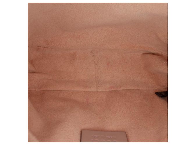 Borsa a tracolla Gucci Mini GG Marmont Matelassé in pelle di vitello marrone Carne - vista 4