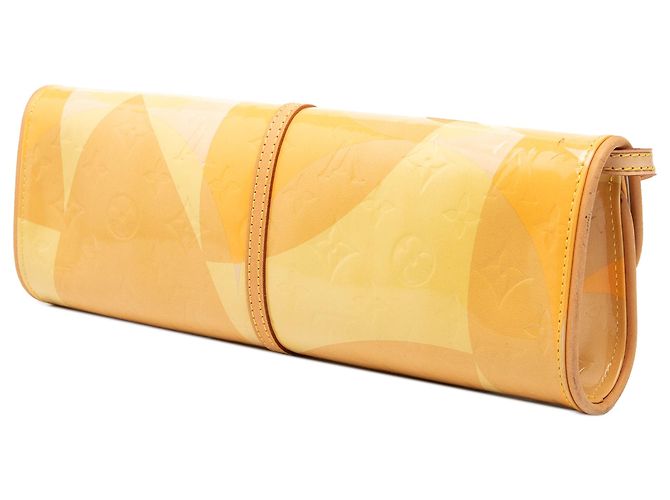 Louis Vuitton Yellow Monogram Vernis Fleurs Pochette Amarillo - vista 2