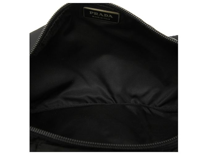 Bolso riñera Prada en Tessuto negro con múltiples bolsillos - vista 4