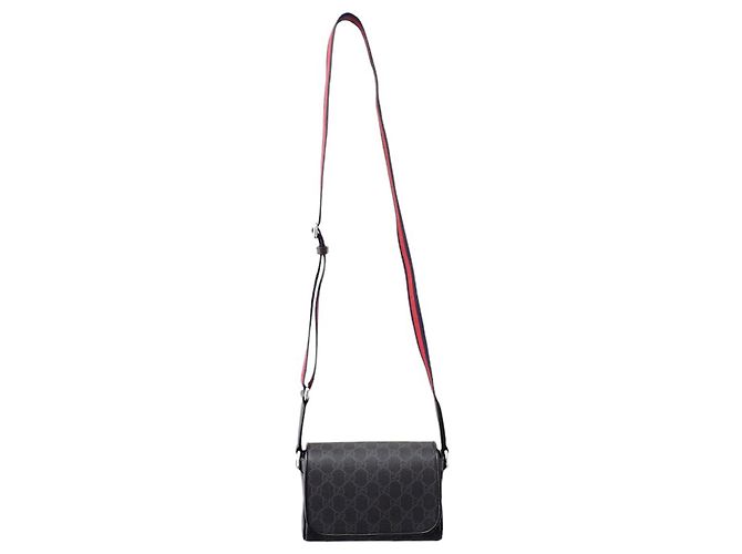 Bolsa Messenger com Aba Gucci Black GG Supreme Web Preto - vista 10