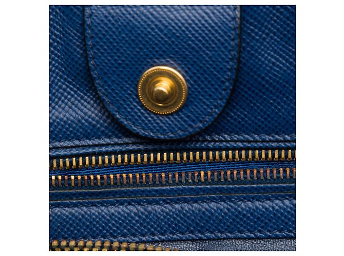 Prada Dome Bag aus blauem Saffiano-Leder - Ansicht 6