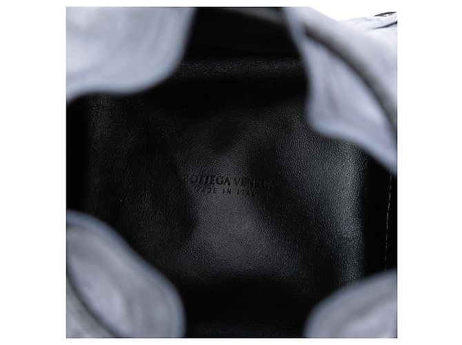 Bottega Veneta Mini Knot Bucket Bag Intrecciato Nero - vista 4