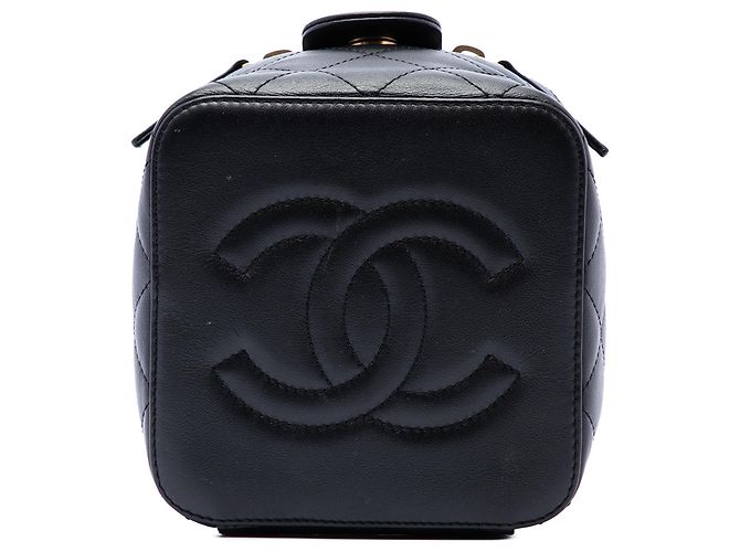 Chanel Piccola Vanity Case in pelle di vitello matelassé nera con catena e barra Nero - vista 3