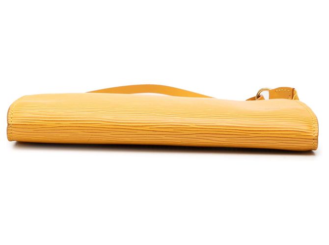 Louis Vuitton Yellow Epi Pochette Accessoires Giallo - vista 3