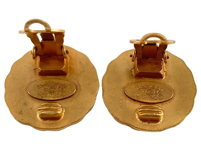 Chanel Gold CC vergoldete Sunburst runde Clip-On Ohrringe Golden - Ansicht 3