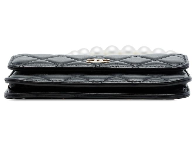 Clutch Chanel in pelle di agnello matelassé nera con Maxi Pearls e catena Nero - vista 3