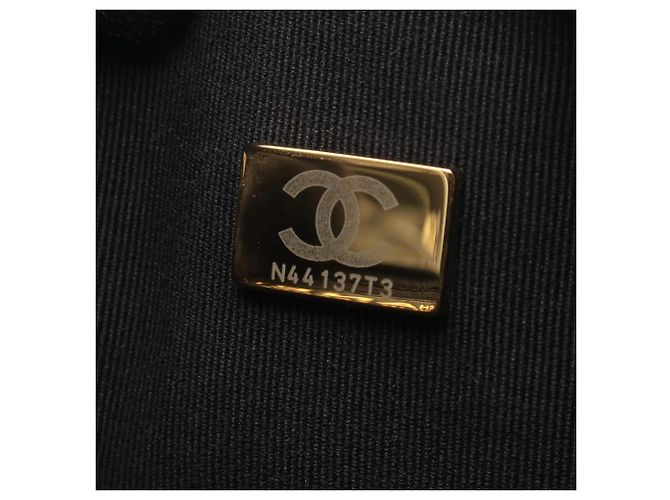 Timeless Chanel Matelassé Small Flap Schultertasche Schwarz - Ansicht 5