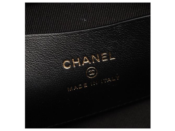 Chanel Matelassé Schultertasche aus schwarzem Leder - Ansicht 4