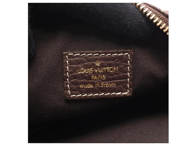 Bolso de hombro Louis Vuitton Pochette Danube Castaño - vista 4
