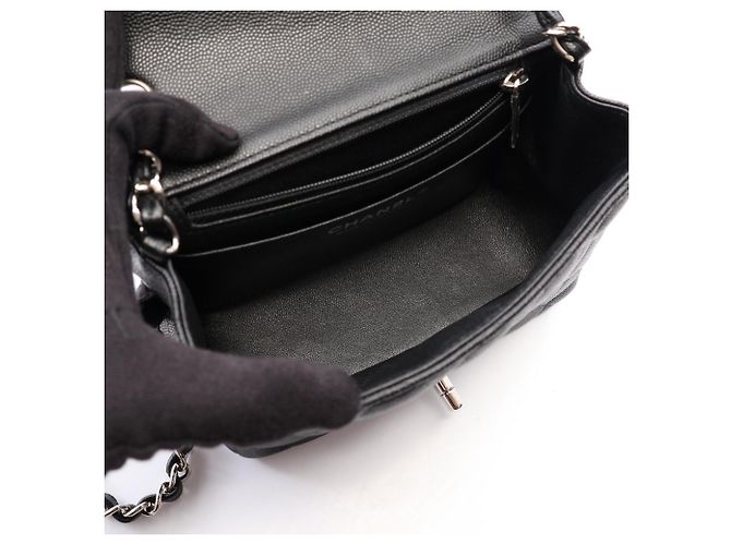 Bolso de hombro Chanel Mini Matelassé Negro - vista 3