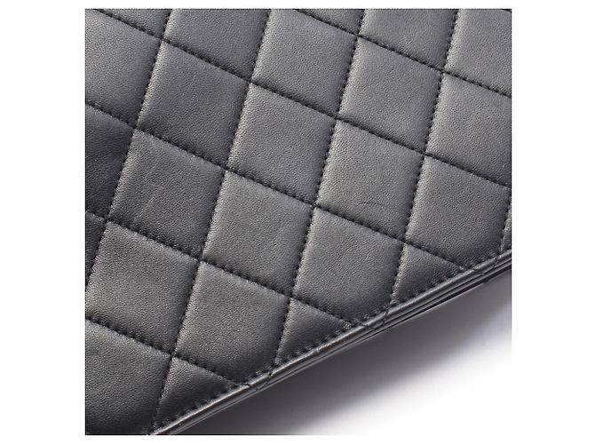 Chanel Matelassé Schultertasche Schwarz - Ansicht 9