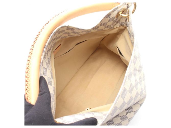 Borsa a tracolla Louis Vuitton Artsy MM Bianco - vista 3