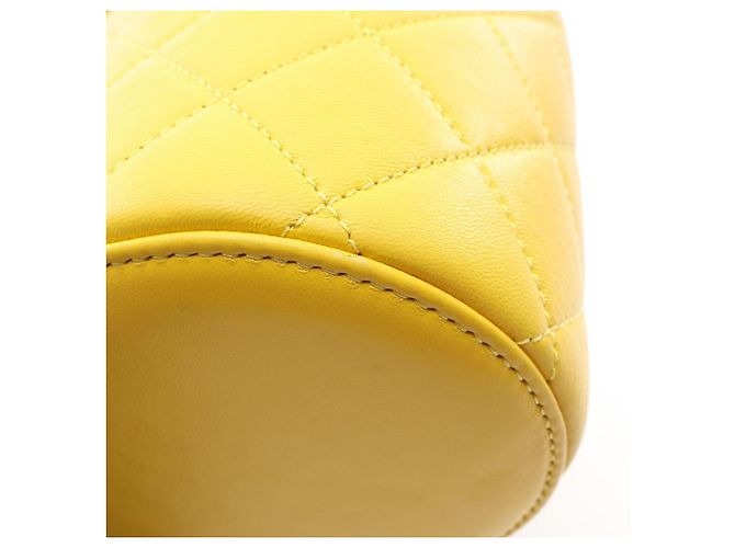 Chanel Matelassé Vanity Schultertasche Gelb - Ansicht 9