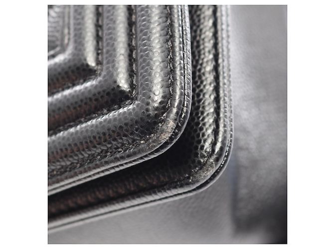 Borsa a tracolla Chanel Boy in pelle di vitello granulata nera Nero - vista 6