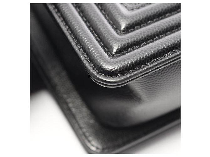 Borsa a tracolla Chanel Boy in pelle di vitello granulata nera Nero - vista 7