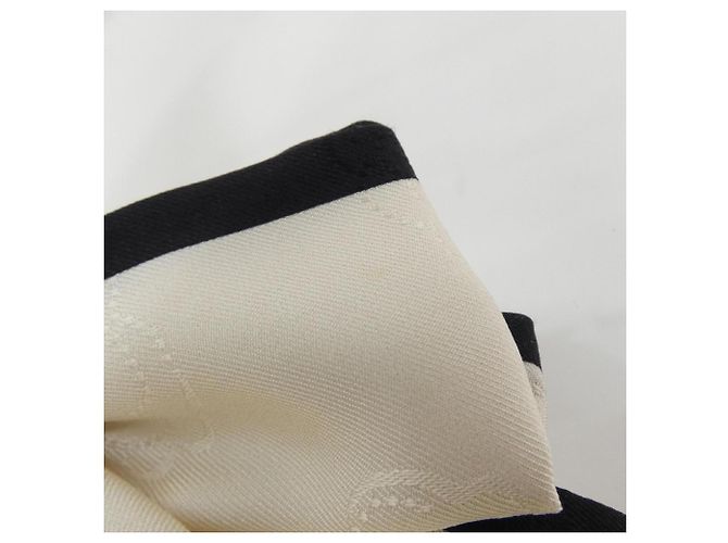 Scrunchie in seta Chanel AA7530 Nero Crudo - vista 5