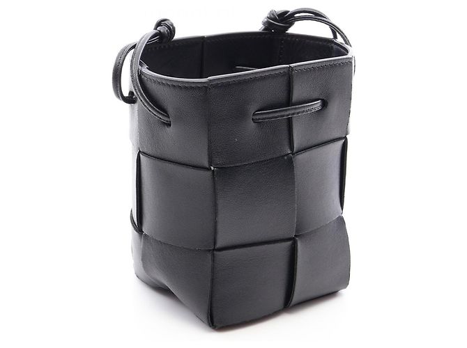 Bottega Veneta Cassette Mini Crossbody Bucket Shoulder Bag Nero - vista 2