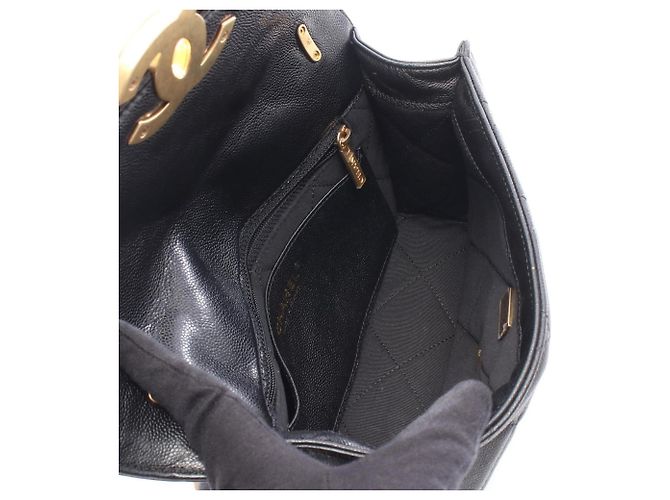 Timeless Bolsa de Ombro Chanel Matelassé Preto - vista 3