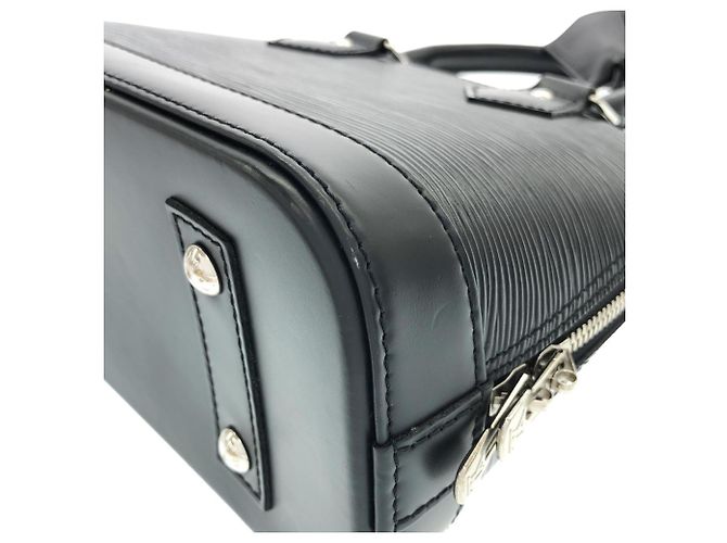 Bolso Louis Vuitton Epi Alma BB Negro - vista 2