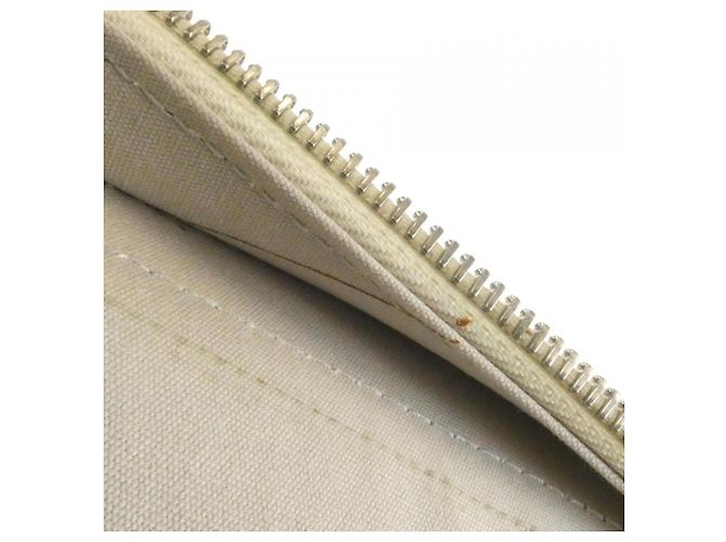 Borsa a tracolla Louis Vuitton Epi Madeleine PM M5933J Bianco sporco - vista 10