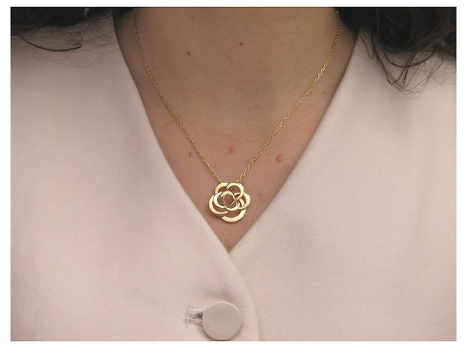 COLLANA CHANEL FIL DE CAMELIA J2925 FIORE IN ORO GIALLO 18K 6.1GR D'oro - vista 9