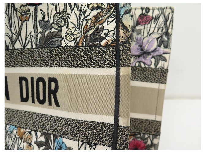BORSA A MANO CHRISTIAN DIOR BOOK TOTE MEDIUM IN tela MILLE FLEURS CABAS BAG Bianco - vista 15