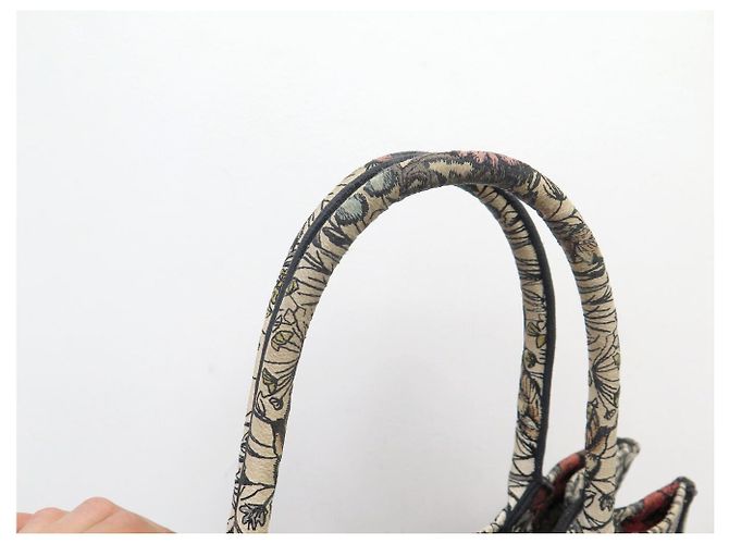 BORSA A MANO CHRISTIAN DIOR BOOK TOTE MEDIUM IN tela MILLE FLEURS CABAS BAG Bianco - vista 17