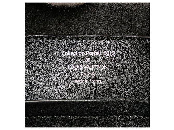 Borsa Louis Vuitton Monogram Revelation Neo Papillon GM Nero - vista 9