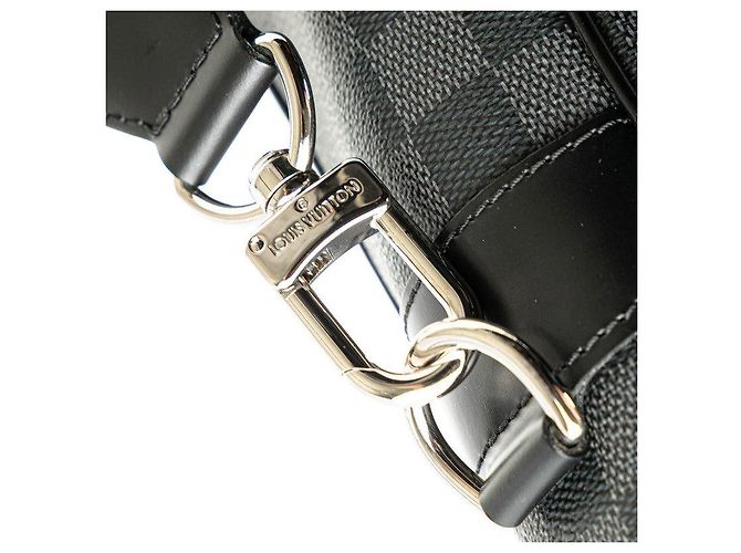 Borsa Louis Vuitton Tadao PM Nero - vista 7