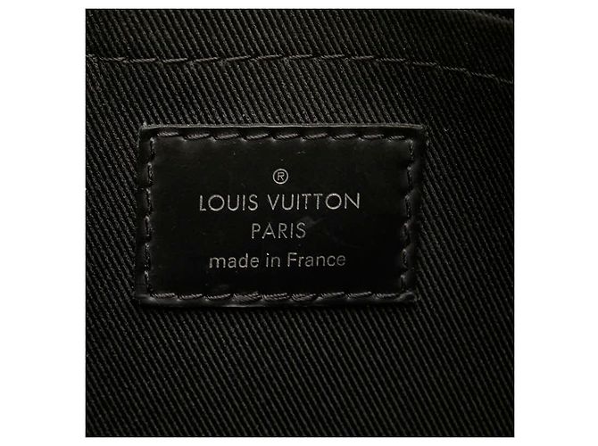 Louis Vuitton Pochette Discovery Monogram Eclipse Preto - vista 7