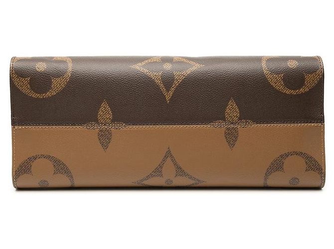 Bolso Louis Vuitton On The Go MM Monogram Giant Reverse Castaño - vista 3
