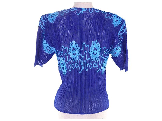 Issey Miyake PLEATS PLEASE Cardigan
Polyester Cardigan Blau - Ansicht 3