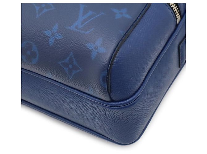 Louis Vuitton Taigarama Outdoor PM Shoulder Bag Blue - view 4