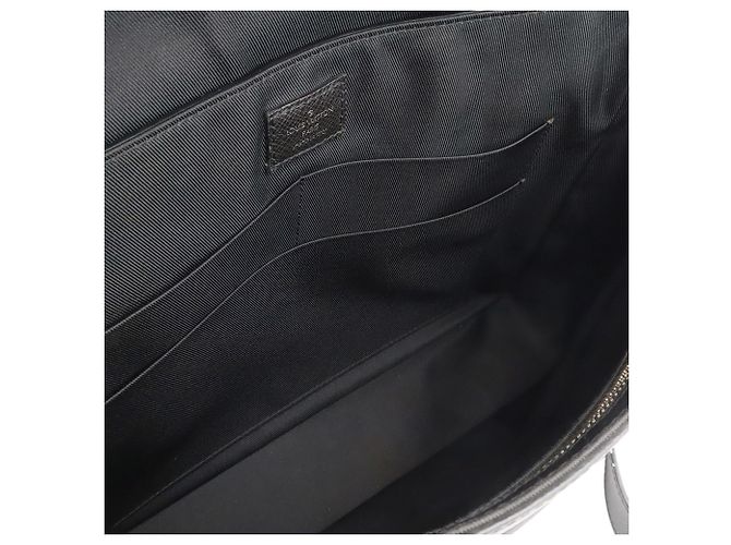 Borsa a tracolla Louis Vuitton Taiga Roman MM Nero - vista 7