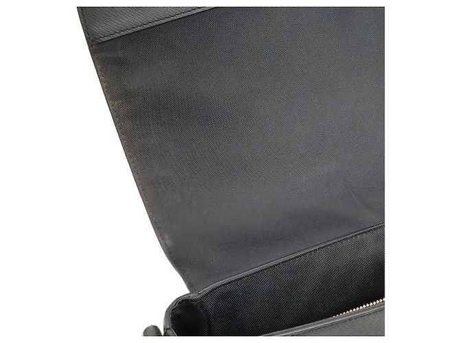 Borsa a tracolla Louis Vuitton Taiga Roman MM Nero - vista 8