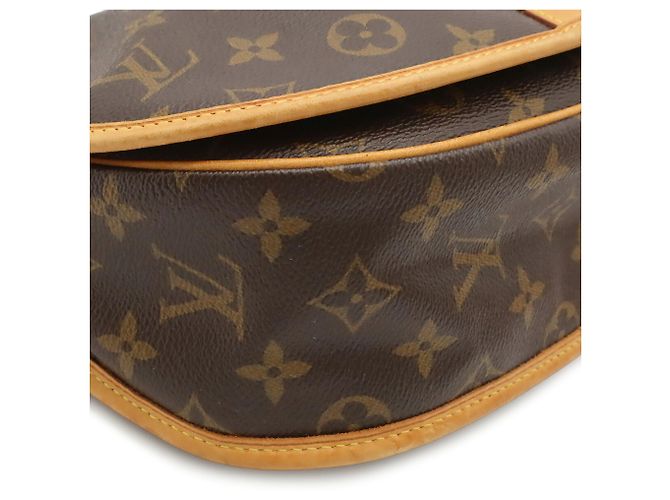 Bolsa de Ombro Louis Vuitton Monogram Menilmontant PM Marrom - vista 4