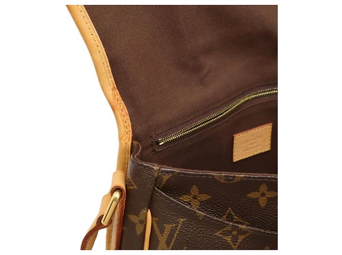 Bolsa de Ombro Louis Vuitton Monogram Menilmontant PM Marrom - vista 7